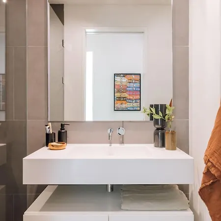 Апартаменты Doucen - 2 Bedrooms, Terrace In Marques De Pombal