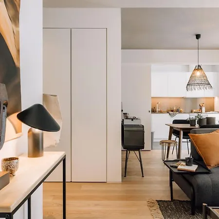 Doucen - 2 Bedrooms, Terrace In Marques De Pombal Лиссабон