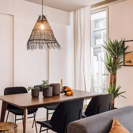 Апартаменты Doucen - 2 Bedrooms, Terrace In Marques De Pombal Лиссабон