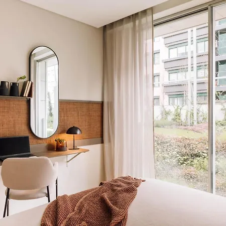 Doucen - 2 Bedrooms, Terrace In Marques De Pombal Apartmán