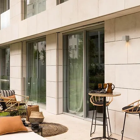 Doucen - 2 Bedrooms, Terrace In Marques De Pombal Apartment Lisbon