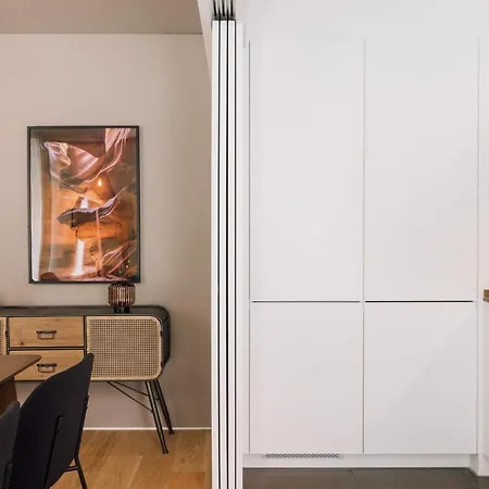 Doucen - 2 Bedrooms, Terrace In Marques De Pombal Apartment